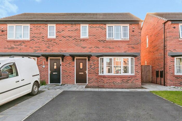 3 Bedroom Semi-Detached House For Sale In Fusilier Road, Winsford, CW7