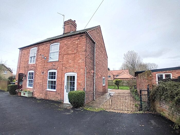 3 Bedroom Semi Detached House To Rent In Main Street, Dorrington, Lincoln, LN4