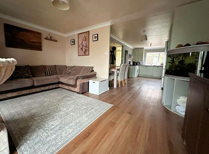 3 Bedroom End Of Terrace House For Sale In Robinson Court, Portchester, PO16