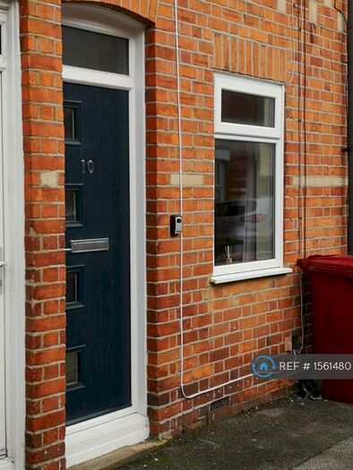 2 Bedroom Terraced House To Rent In Garnet Street, Reading, RG1