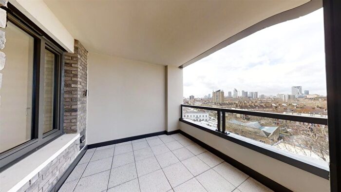 2 Bedroom Flat For Sale In The Crosse, New Tannery Way, Bermondsey, SE1