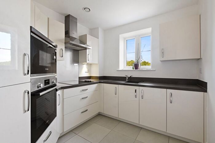 1 Bedroom Flat To Rent In Lowe House, Knebworth, SG3