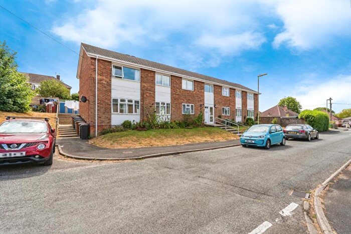 2 Bedroom Flat For Sale In Chambers Avenue, Romsey, Hampshire, SO51