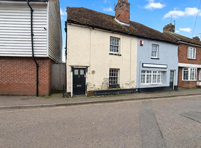 3 Bedroom End Of Terrace House For Sale In Water Lane, Sturry, Canterbury, Kent, CT2