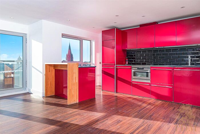 3 Bedroom Flat To Rent In Hanley Street, Nottingham, NG1