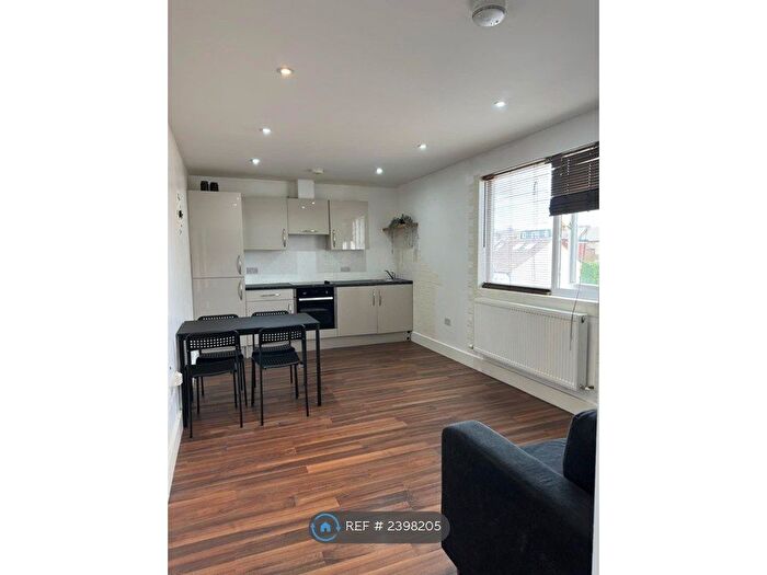 1 Bedroom Flat To Rent In Church Road, London, NW4