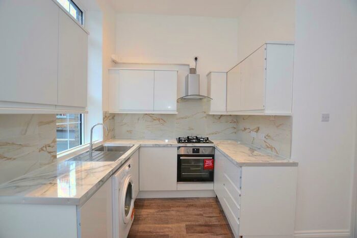 1 Bedroom Flat To Rent In New Road, Whitechapel, London, E1