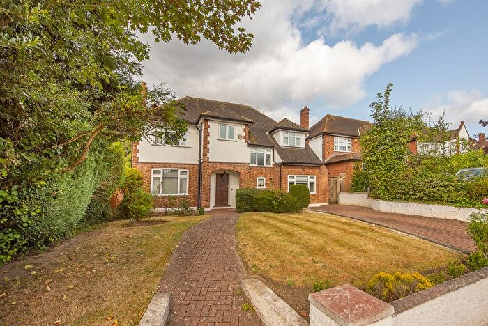 5 Bedroom Detached House To Rent In Orchard Rise, Coombe, Kingston Upon Thames, KT2