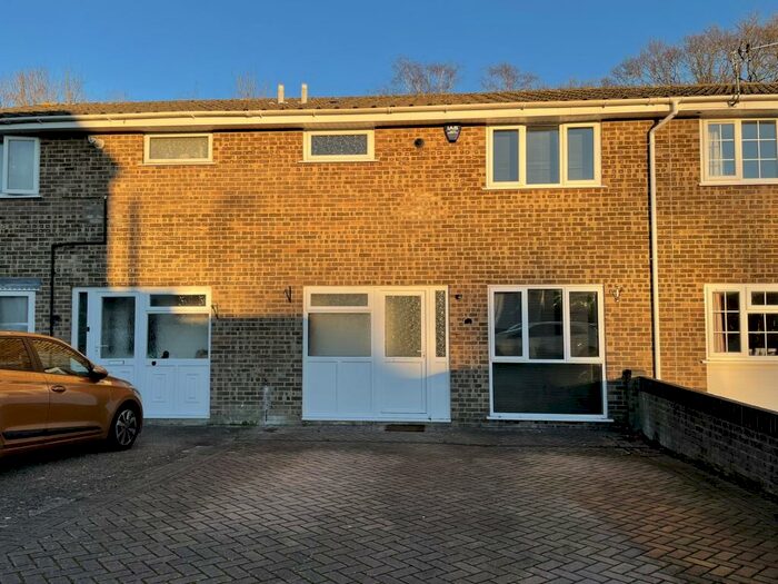 3 Bedroom House To Rent In Lowry Gardens, Southampton, SO19