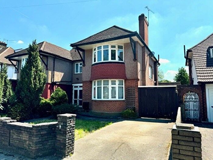 3 Bedroom Property To Rent In Imperial Drive, Harrow, HA2