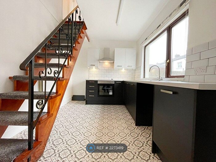 2 Bedroom Terraced House To Rent In Oak Street, Radcliffe, Manchester, M26