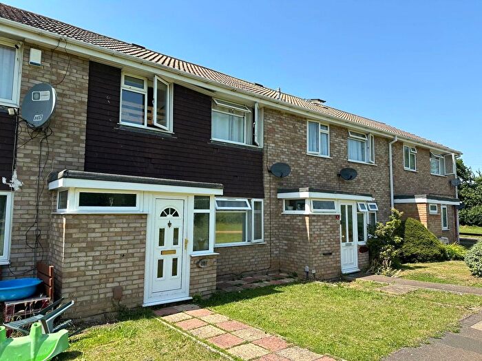 3 Bedroom Terraced House For Sale In Goodman Park, Slough, Berkshire, SL2