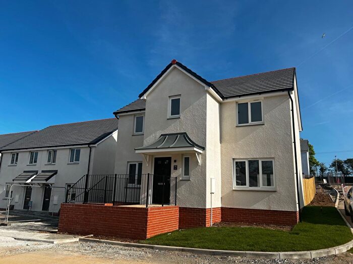 4 Bedroom Property To Rent In Tutsan Lane, St. Austell, PL25