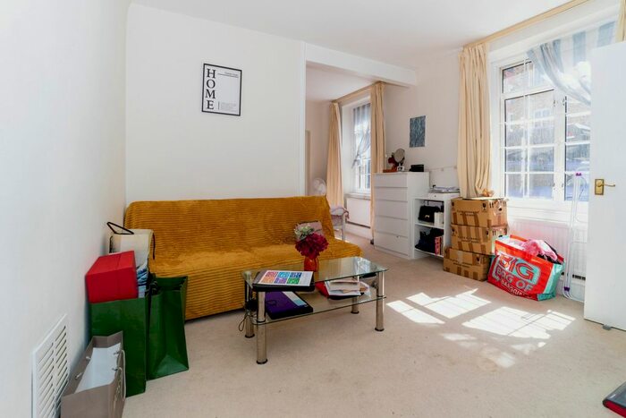 Studio To Rent In Marble Arch Apartments, Harrowby Street, London, W1H