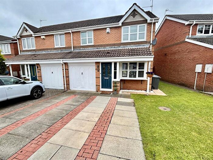 3 Bedroom Semi Detached House For Sale In Angus Square, Langley Moor, Durham, DH7