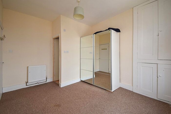 1 Bedroom Flat To Rent In Emmanuel Road, Hastings, TN34