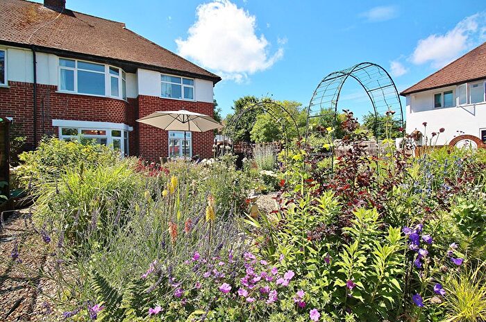 2 Bedroom Flat For Sale In St. Johns Court, St. Johns Road, Isleworth, TW7
