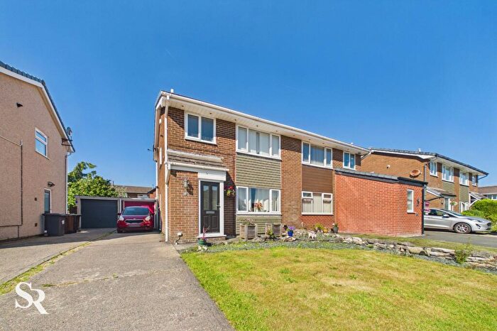 3 Bedroom Semi-Detached House For Sale In Gisbourne Drive, Chapel-En-Le-Frith, SK23