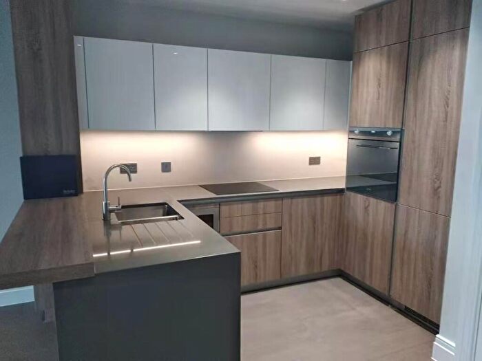 2 Bedroom Apartment To Rent In Queenshurst Square, Kingston Upon Thames, Surrey, KT2