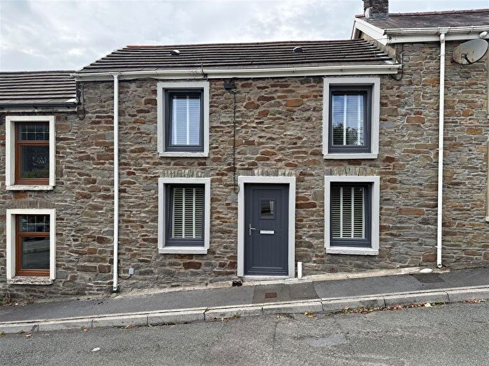 2 Bedroom Cottage For Sale In Millfield Road, Llanelli, SA14