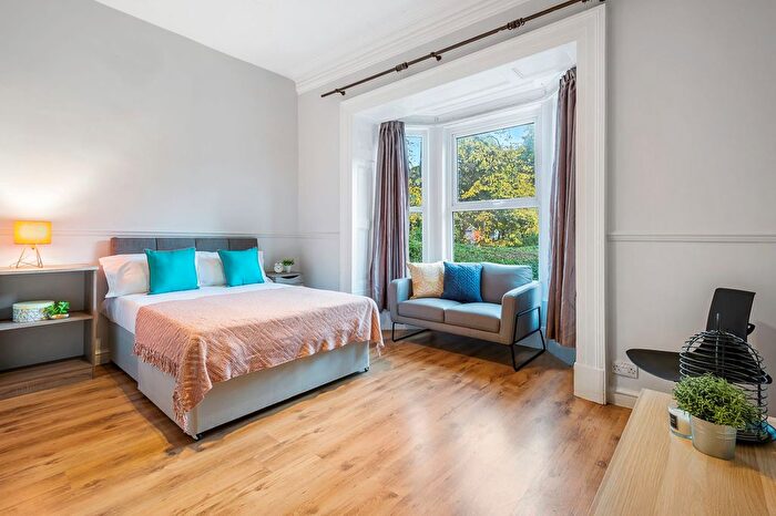 1 Bedroom Terraced House To Rent In Hyde Park Road, Leeds, LS6