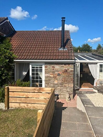 1 Bedroom Bungalow For Sale In Siston Common, Bristol, BS15