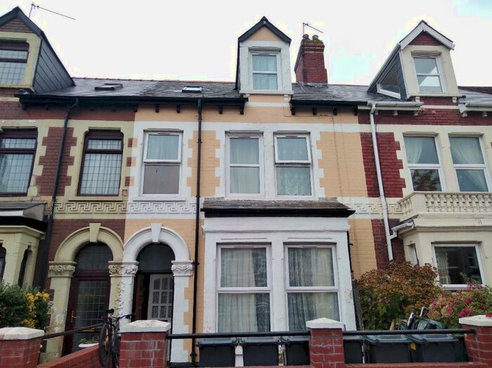 Studio To Rent In Clive Street, Grangetown, Cardiff, CF11