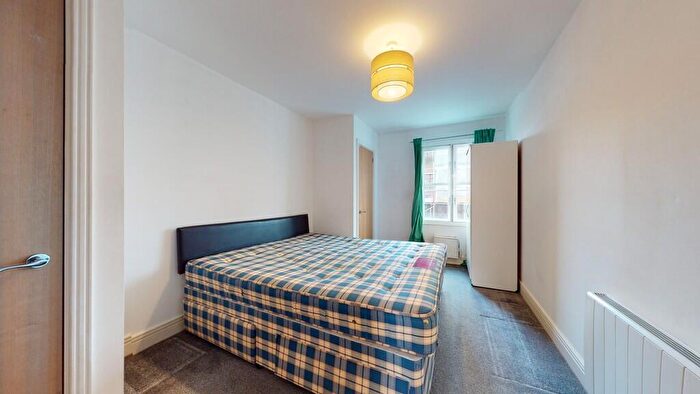 2 Bedroom Flat To Rent In Pinnacle Building, Dove Road, London, N1