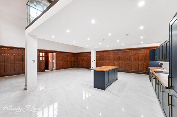 2 Bedroom Duplex For Sale In Ashmore Road, London, SE18