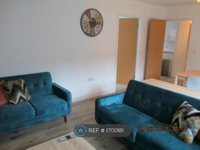 3 Bedroom Flat To Rent In Bingley Court, Canterbury, CT1