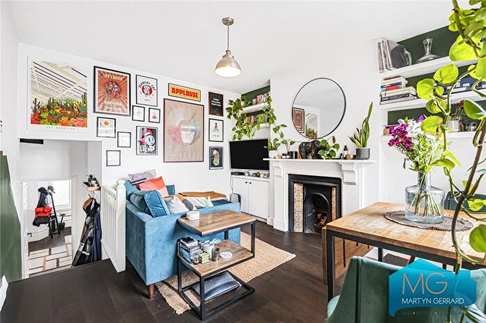 1 Bedroom Flat For Sale In Fairfield Road, London, N8