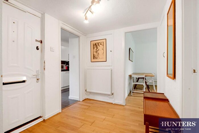 2 Bedroom Flat For Sale In Christchurch Avenue, Queens Park, London, NW6