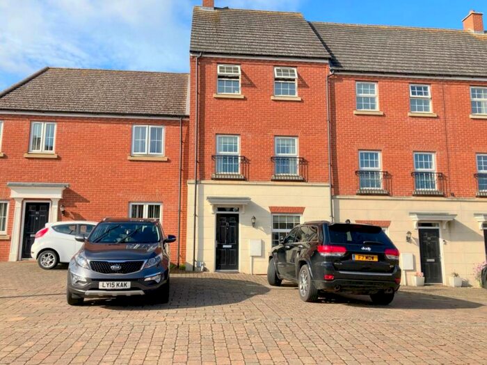 4 Bedroom Town House To Rent In Sudbury, Suffolk, CO10