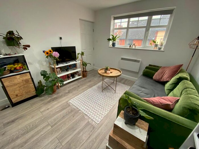 1 Bedroom Flat To Rent In Fleetwood Road, Leicester, LE2