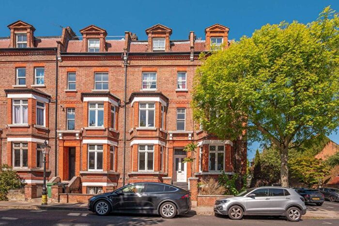 1 Bedroom Flat For Sale In Willoughby Road, Hampstead, London, NW3