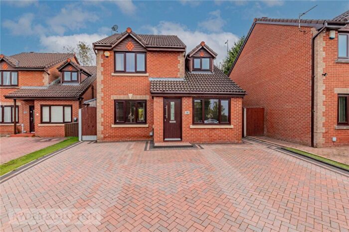 4 Bedroom Detached House For Sale In Green Park View, Moorside, Oldham, OL1