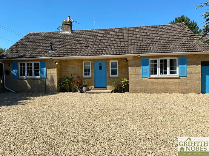 4 Bedroom Detached Bungalow For Sale In The Quarry, Dursley, Gloucestershire, GL11