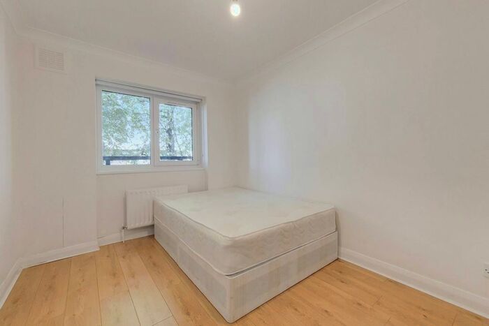 2 Bedroom Flat To Rent In Arlington Lodge, Brixton, London, SW2