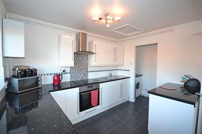 1 Bedroom Flat To Rent In Ross Close, Luton, LU1