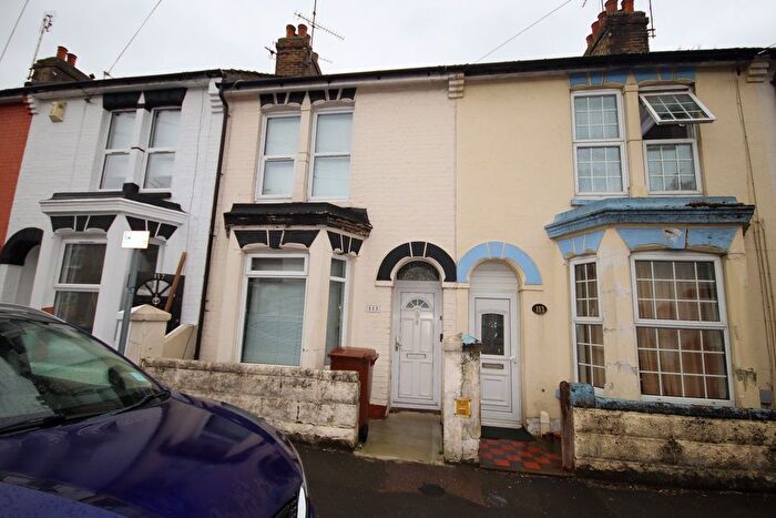 3 Bedroom Terraced House To Rent In Gillingham, Kent, ME7
