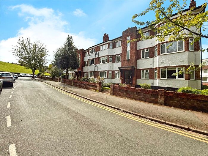 2 Bedroom Flat For Sale In Garrison Court, Hitchin, Hertfordshire, SG4