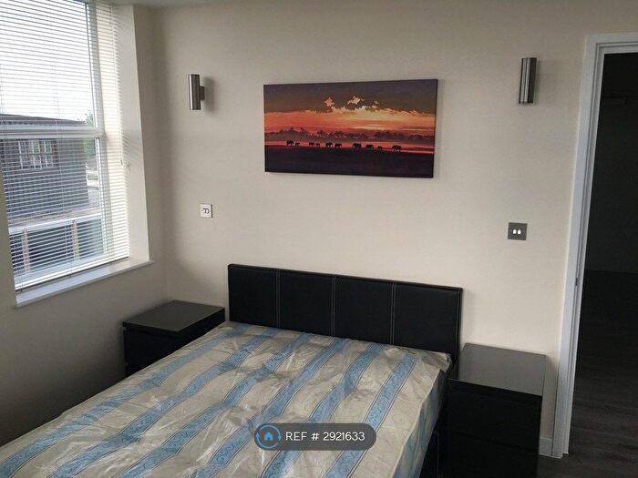 2 Bedroom Flat To Rent In Jenga House, Harrow, HA3