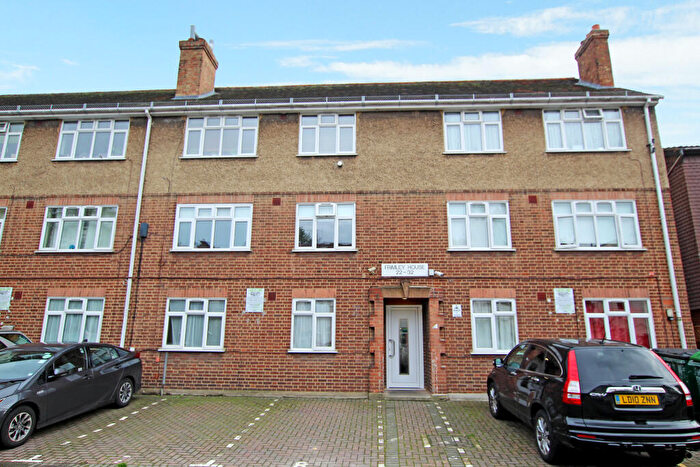 2 Bedroom Flat To Rent In Frimley House, Love Lane, (), CR4