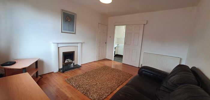 1 Bedroom Flat To Rent In Charminster Drive, Coventry, CV3