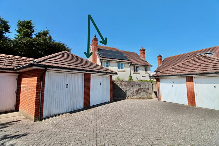 2 Bedroom Semi Detached House For Sale In East Hill, Lymington, SO41