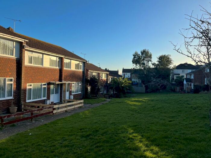 3 Bedroom House To Rent In Sandcroft Avenue, Ryde, PO33