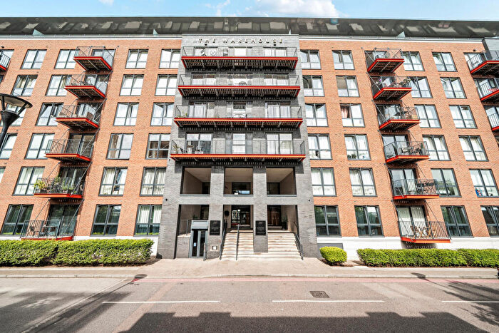 2 Bedroom Apartment For Sale In Major Draper Street, London, SE18