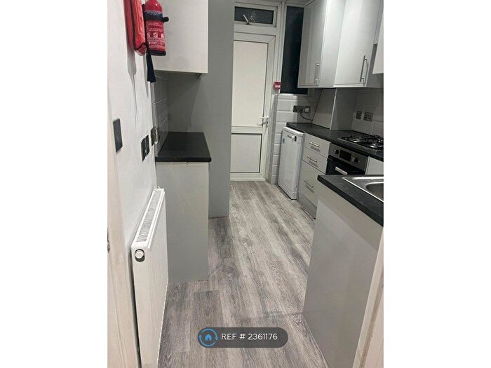 4 Bedroom Terraced House To Rent In Glendale Gardens, Wembley, HA9