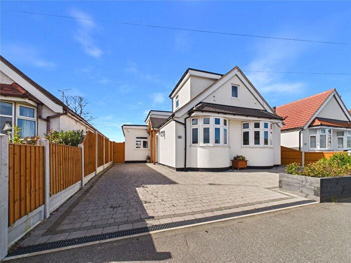 3 Bedroom Bungalow For Sale In Sunrise Avenue, Chelmsford, Essex, CM1