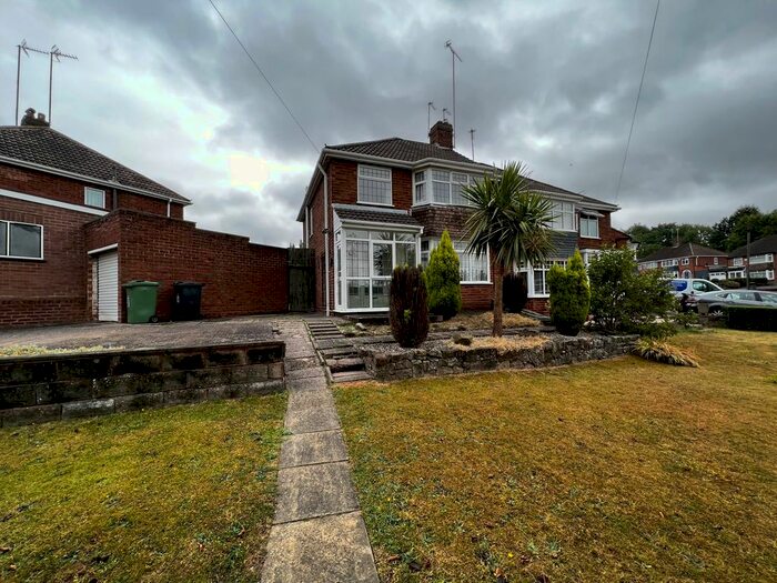 3 Bedroom Semi-Detached House To Rent In Cedar Avenue, Coseley, Wolverhampton, WV14